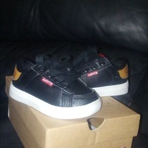 Black Levi's baby shoes